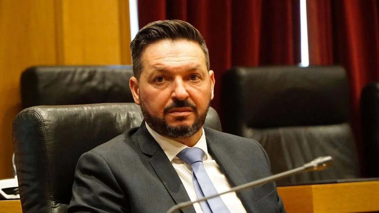 Isaac Alonso Estravis recibe a Medalla de Ouro da Deputaci&oacute;n de Ourense (22) (FILEminimizer)