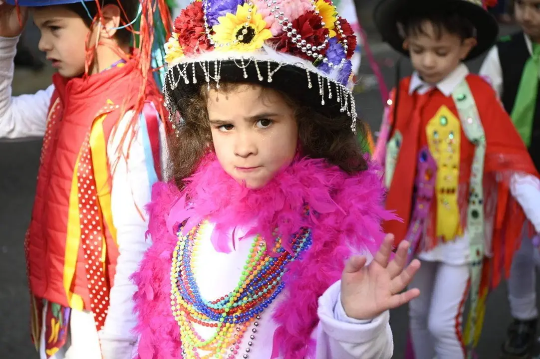DESFILE INFANTIL (230) (FILEminimizer)_Easy-Resize.com