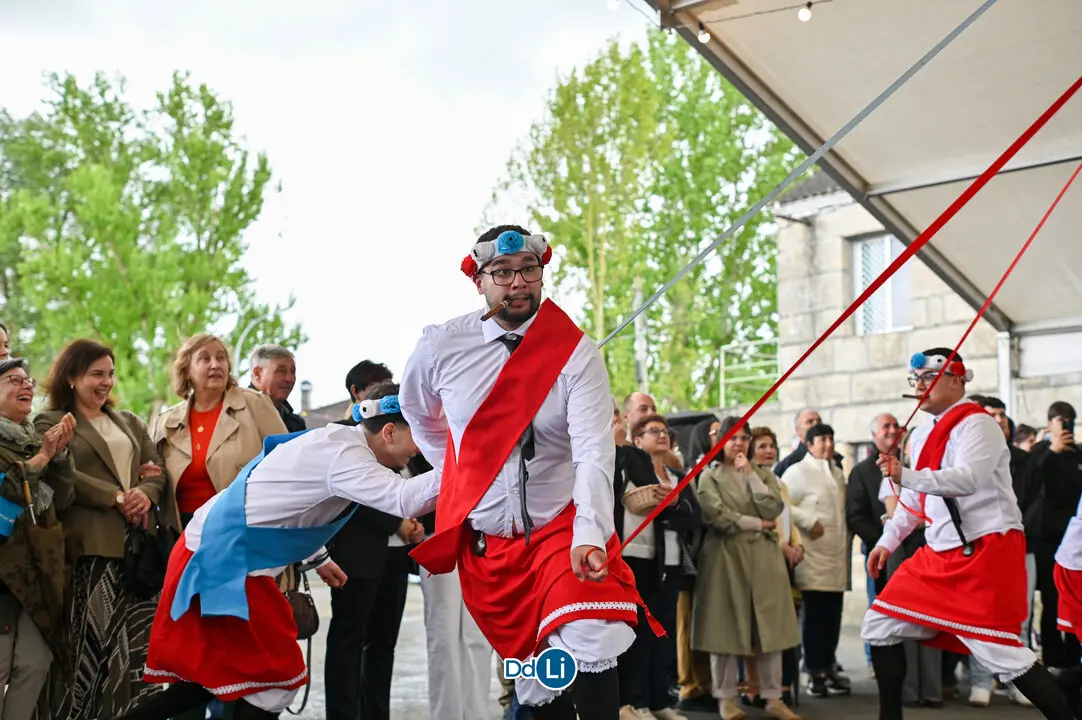 DANZANTES DE LAMAS 25-06