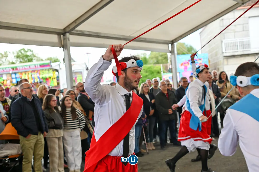 DANZANTES DE LAMAS 25-24