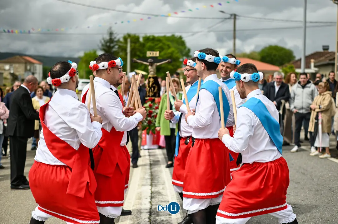 DANZANTES DE LAMAS 25-40