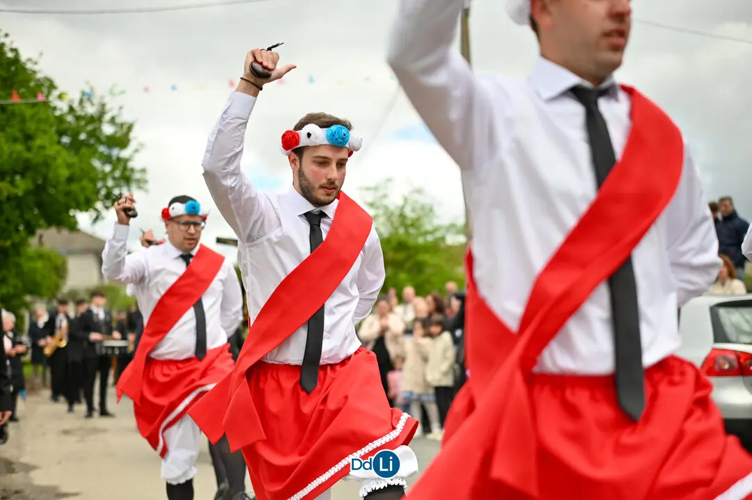 DANZANTES DE LAMAS 25-51