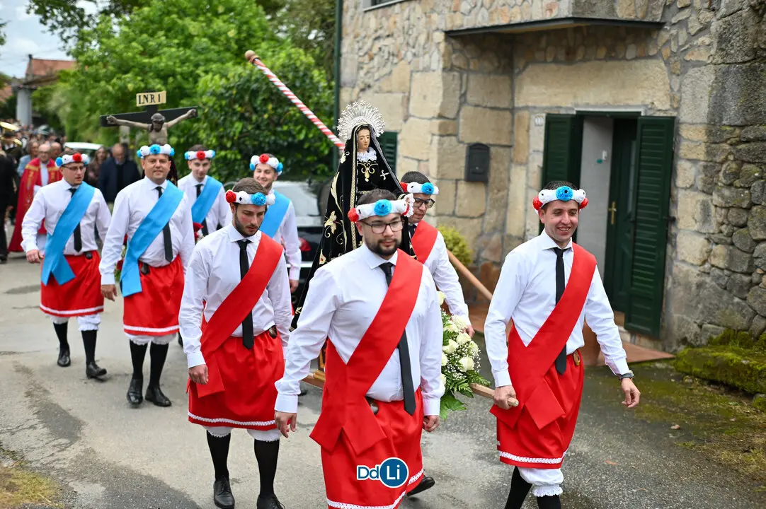 DANZANTES DE LAMAS 25-58