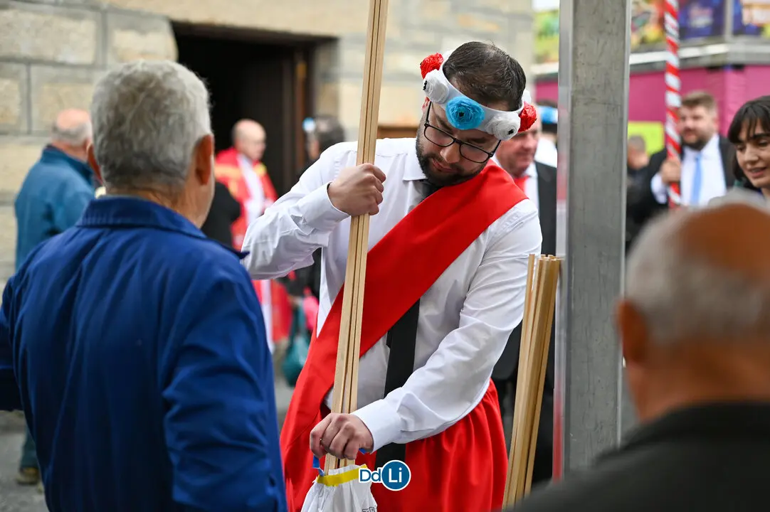 DANZANTES DE LAMAS 25-64