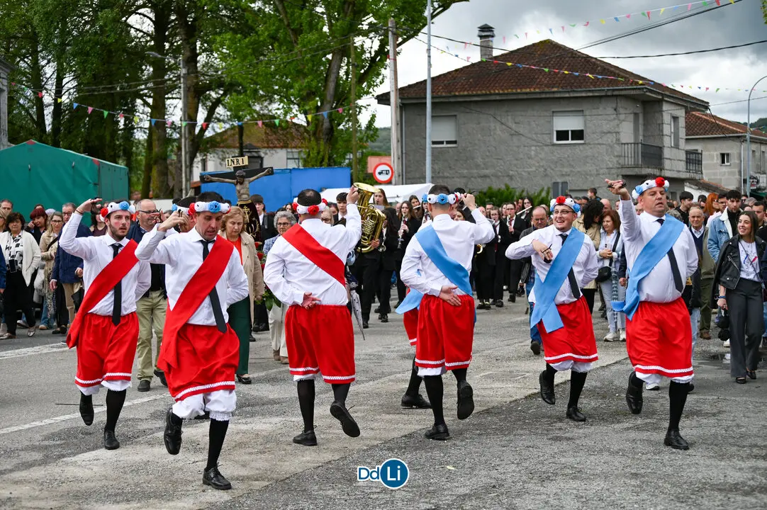 DANZANTES DE LAMAS 25-74