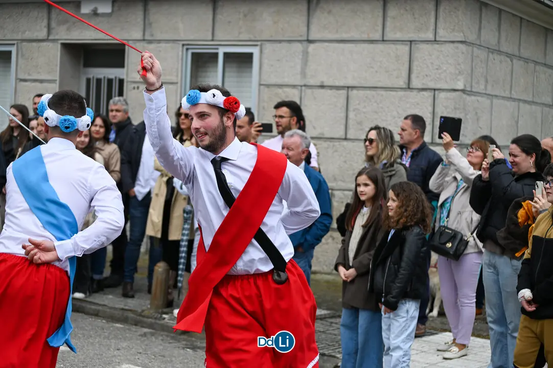 DANZANTES DE LAMAS 25-83