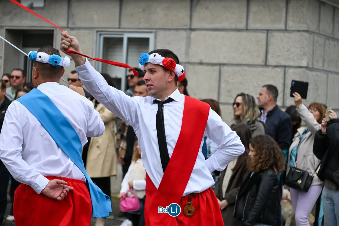 DANZANTES DE LAMAS 25-84
