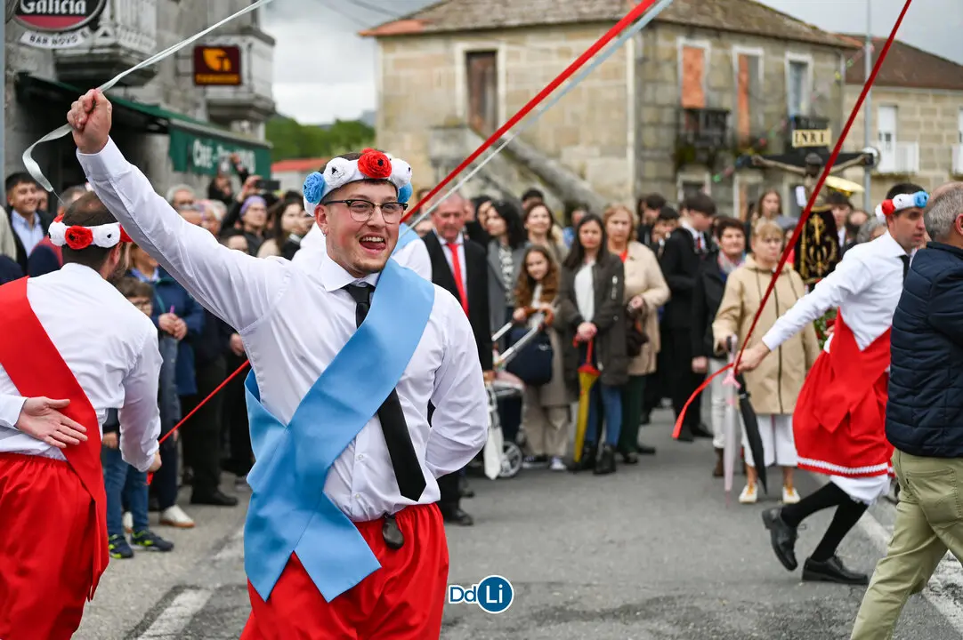 DANZANTES DE LAMAS 25-86