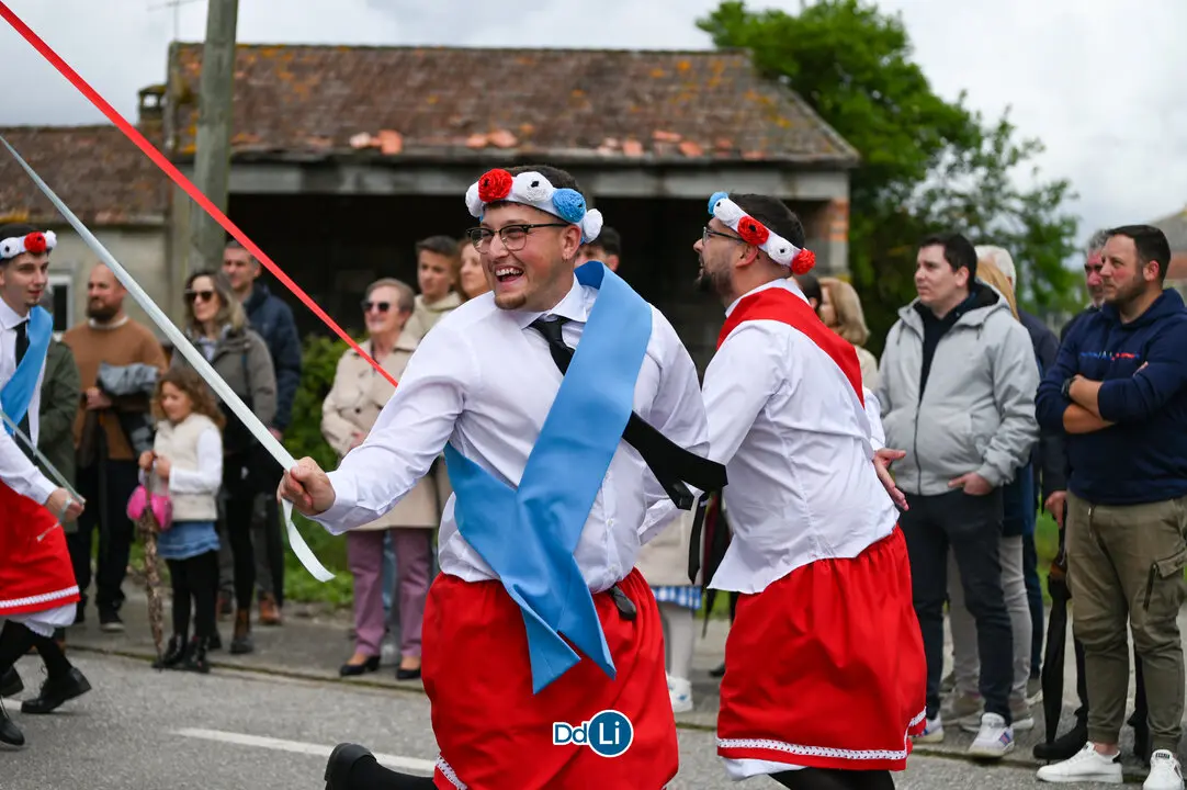 DANZANTES DE LAMAS 25-94