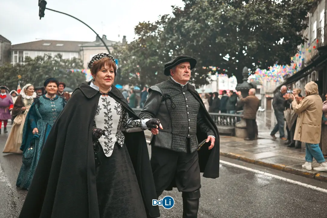 DESFILE HISTORICO-77