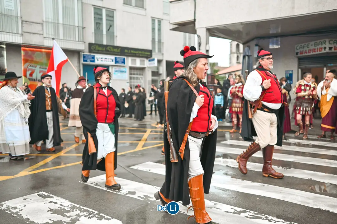 DESFILE HISTORICO-86