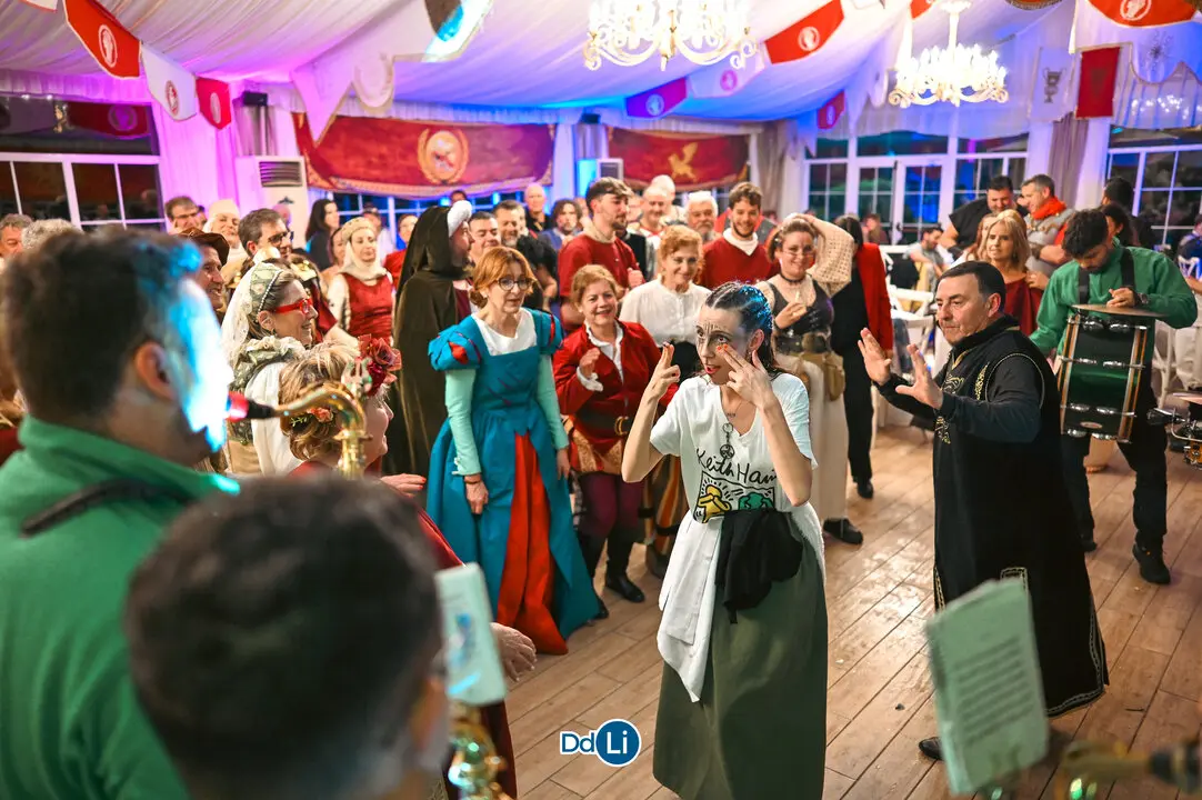 CENA HISTORICA-17