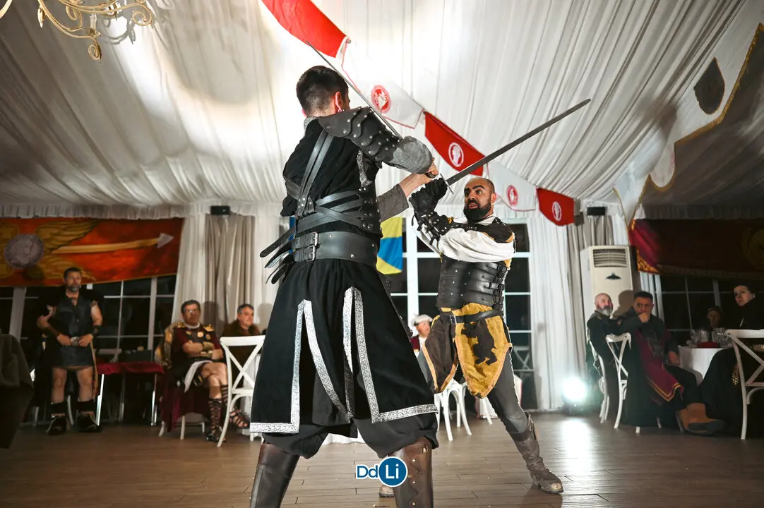 CENA HISTORICA-75