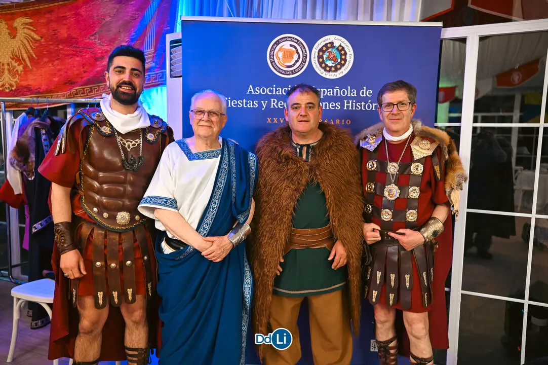 CENA HISTORICA-80