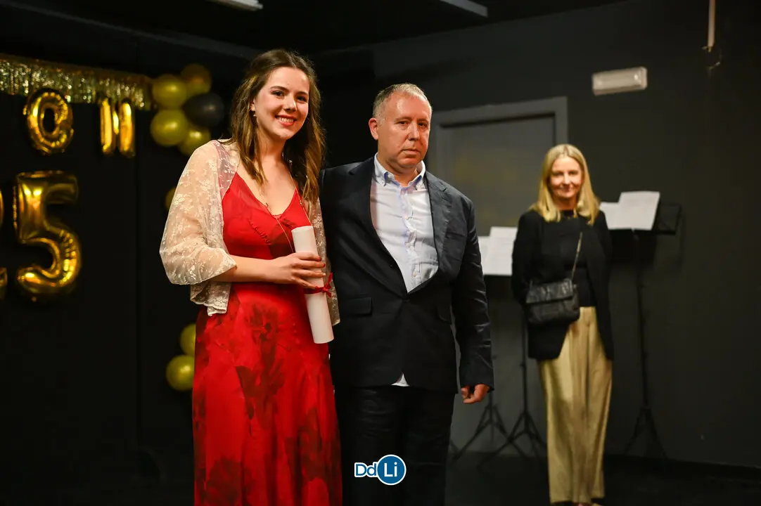 GRADUACION DIARIO-077