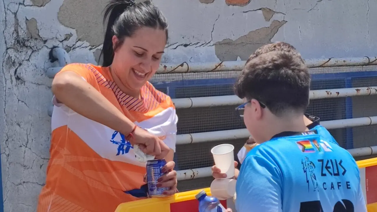 La siempre sonriente Cristina Campero no dudó en participar. | FOTO: Xosé Lois Colmenero.