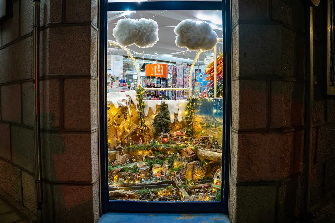 MAR02041