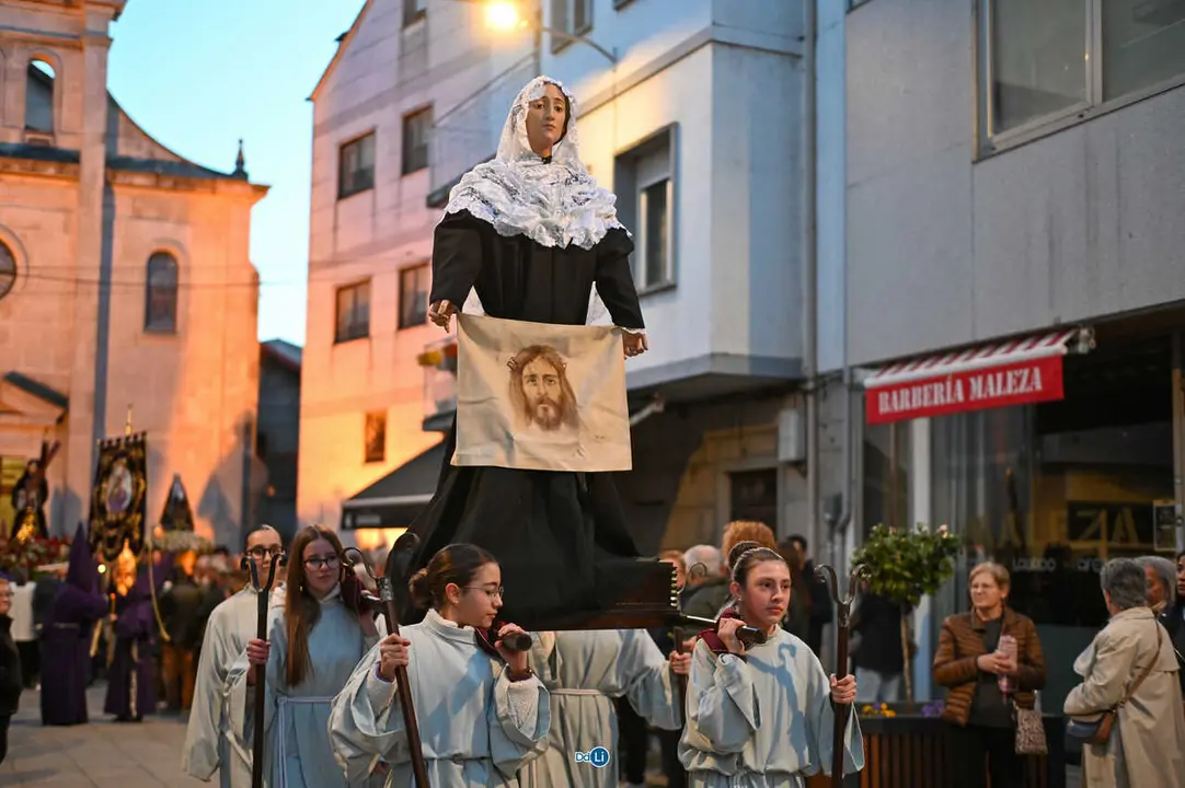 santo enterro 2026-87
