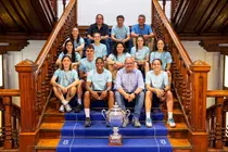 C&eacute;sar Fern&aacute;ndez Gil (Vicepresidente da Deputaci&oacute;n Ourense) rec&iacute;be &oacute; Estrela Futsal Cortegada polo seu ascenso a primeira divisi&oacute;n do futbol-sala feminino, representado polo seu presidente, Pepe Bali&ntilde;as, o seu director deportivo, Jose &Aacute;ngel Vali&ntilde;as "Tafa", polo tenente alcalde de Cortegada, Victor Gonz&aacute;lez V&aacute;zquez e polo asesor de deports da Deputaci&oacute;n Ourense, Diego Enrique &Aacute;lvarez Fern&aacute;ndez.
