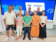 Luis Menor recibi&oacute; a la delegaci&oacute;n del PP de Vilar de Barrio en la sede provincial.