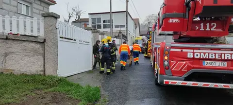 Emerexencia en Gomariz Baltar pola ca&iacute;da dun home na s&uacute;a casa (1) (FILEminimizer)