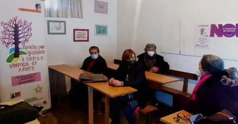 Charla da Escola en Arnuide, en 2021. FOTO Escola Rural de Sa&uacute;de