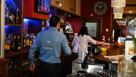 Caf&eacute; Avenida. Proposta de peche na hostalar&iacute;a o 28 de marzo. Xinzo. Bares