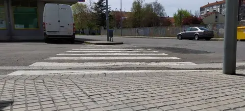 Xinzo. R&uacute;a. Paso de pe&oacute;ns