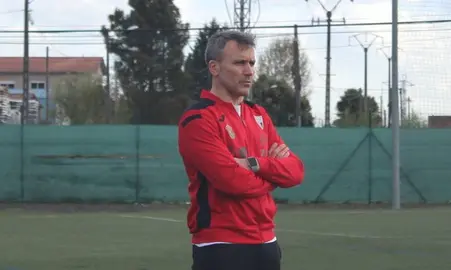 &Oacute;scar Sabucedo. Adestrador do Antela. Partido no Carballi&ntilde;o. F&uacute;tbol