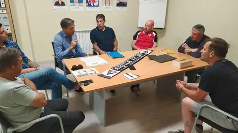 Veteranos ANTELA na sede do CDR O Viso durante a conversa