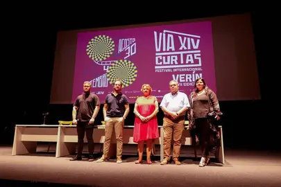 Alejandro Nieves, Carlos Montero, Emilia Somoza, Gerardo Seoane e Patricia Torres presentaron a s&eacute;tima edici&oacute;n do Festival Internacional de Curtas de Ver&iacute;n.