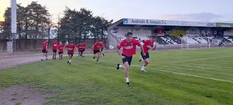 Carlos e David Lamas en primeiro termo onte na Moreira (FILEminimizer)