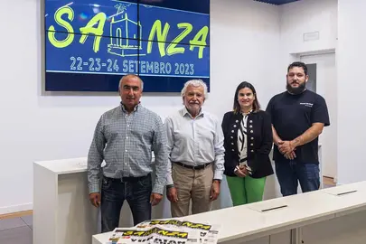 Julio Dom&iacute;nguez, Rosendo Fern&aacute;ndez, Asunci&oacute;n Morgade e Diego Veloso, na presentaci&oacute;n da Romar&iacute;a da Sa&iacute;nza no Pazo Provincial.