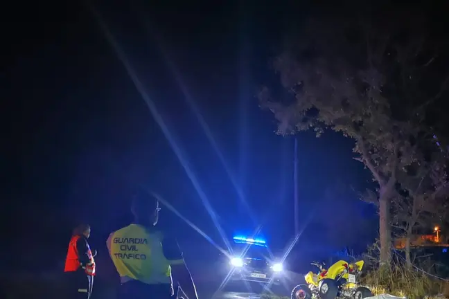 El siniestro tuvo lugar en el Concello de Sarreaus pasadas las 23:10 del viernes 12.