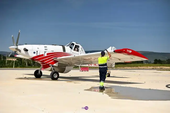 A Xunta investir&aacute; m&aacute;is de catro mill&oacute;ns de euros na modernizaci&oacute;n da base a&eacute;rea de Antela, en Sandi&aacute;s. | FOTO: Noelia Caseiro.