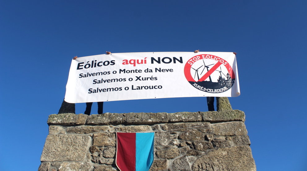 Activistas antieólicos, esta mañá na Sañinza (FILEminimizer)