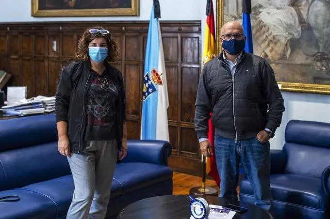 Susana Vázquez Dorado, con el presidente de la Deputación de Ourense, Manuel Baltar.