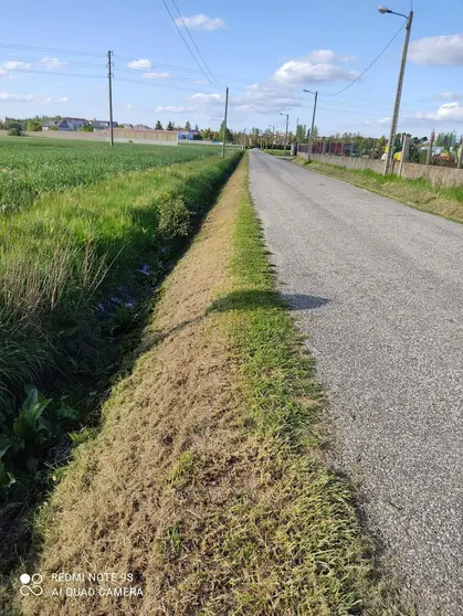 Visual da cuneta tras os traballos de desbroce e limpeza | Foto: concello