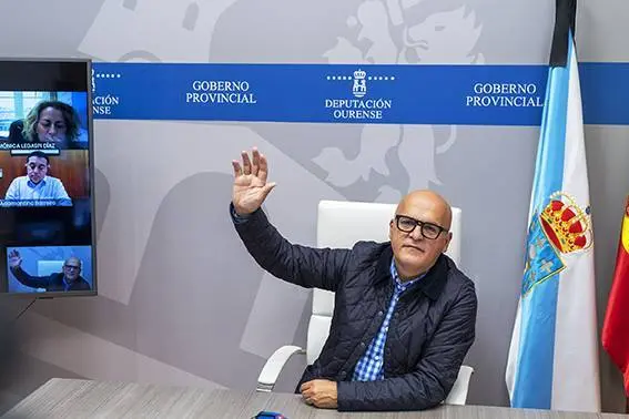 Videoconferencia da Xunta de Goberno. Asisiten Manuel Baltar (Presidente Deputación); Rosendo Fernández (VicePresidente 1º); Cesar Fernández Gil (VicePresidente 2º); Placido Álvarez Dobaño (VicePresidente 3º); Jorge Pumar (Deputado PPOU); Luz Doporto Real (Deputado PPOU); Pablo Pérez Pérez (Deputado PPOU); Armando Ojea Bouzo (Deputado DO); Mónica Legaspi (Interventora Deputación Ourense); Juan Marquina e Adamantino Barreiro García (Secretario e Vicesecretario da Deputación Ourense).