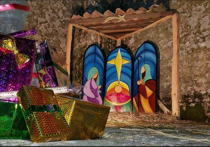 Decoración na Igrexa de Arnuide de Vilar de Barrio premiada en 2021.