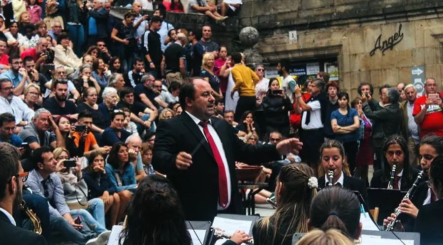 Tielas, á fronte da agrupación