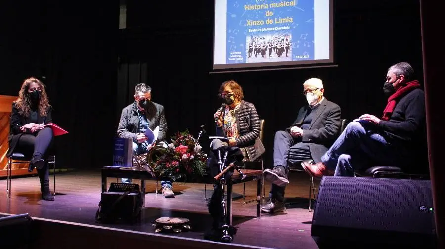 Presentación do último ensaio de Edelemiro M. Cerredelo (1)