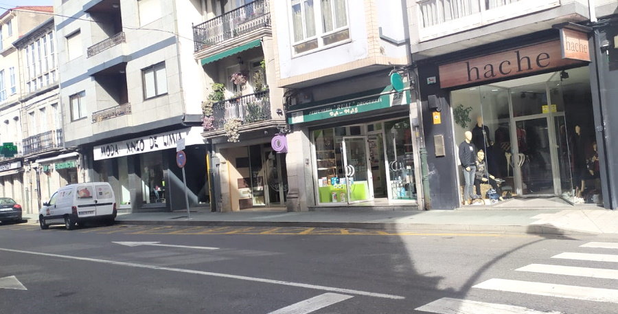 Avenida de Madrid. Comercio local. Xinzo (2)