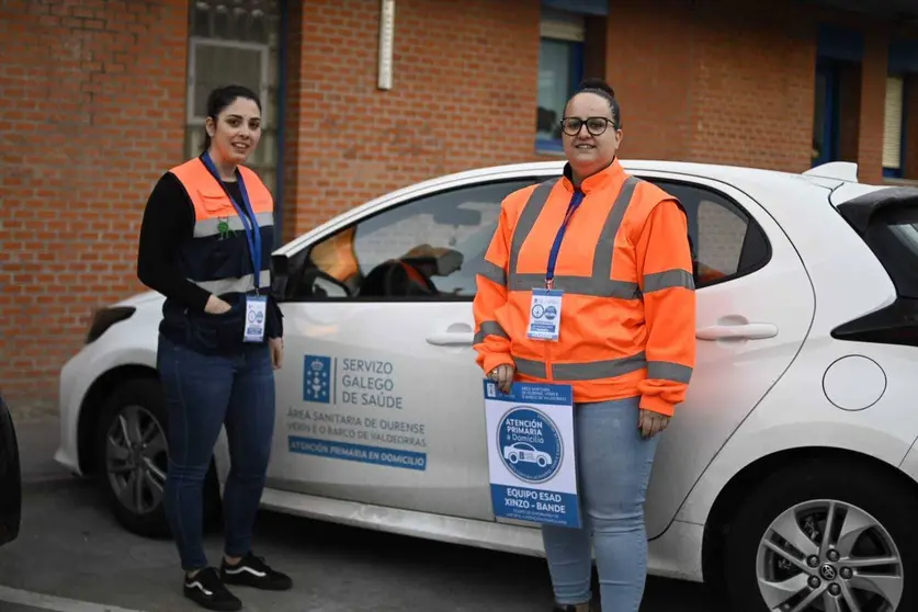 Vanesa Pereira e Leticia Salgado compoñen o equipo de soporte de atención en domicilio para A Limia e Baixa Limia. | FOTO: Noelia Caseiro.