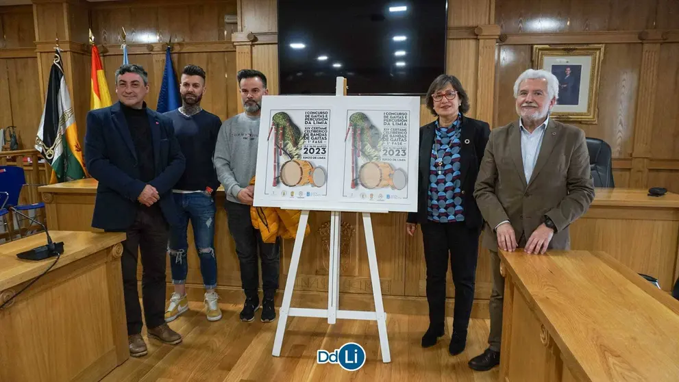 Fernando Dopico, Miguel Estévez, Xoán Losada, Elvira Lama e Rosendo Fernández, na presentación da primeira fase do Certame Celtibérico de Bandas de Gaitas deste ano. | FOTO: Noelia Caseiro.