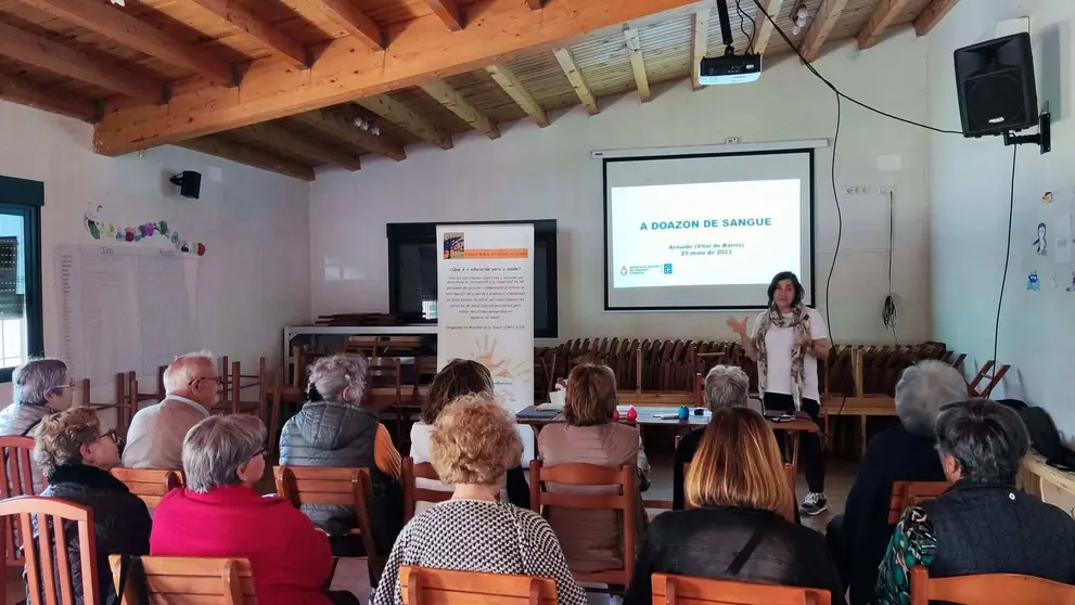 Charla da Escola Rural de Saúde e da Axencia de Doazón de Órganos e Sangue que tivo lugar esta semana en Arnuide, Vilar de Barrio.