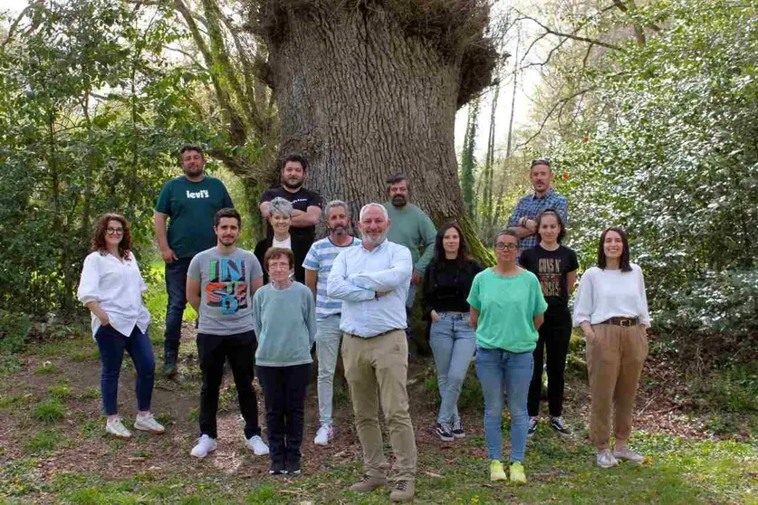 Equipo que forma parte de la candidatura del BNG en Rairiz de Veiga, encabezado por Juan Antonio Rivero.