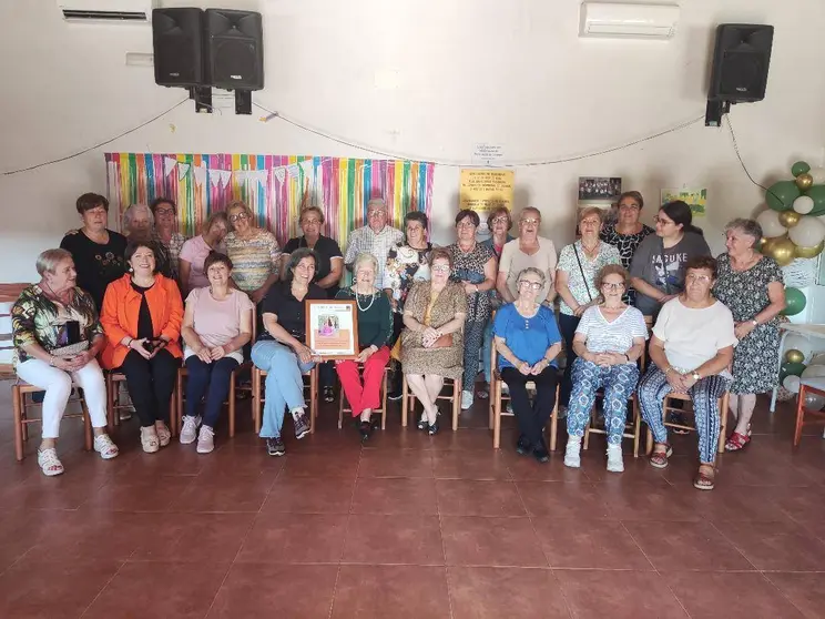 Encontro das mulleres da Escola Rural de Saúde da Limia para dar inicio ao novo curso.