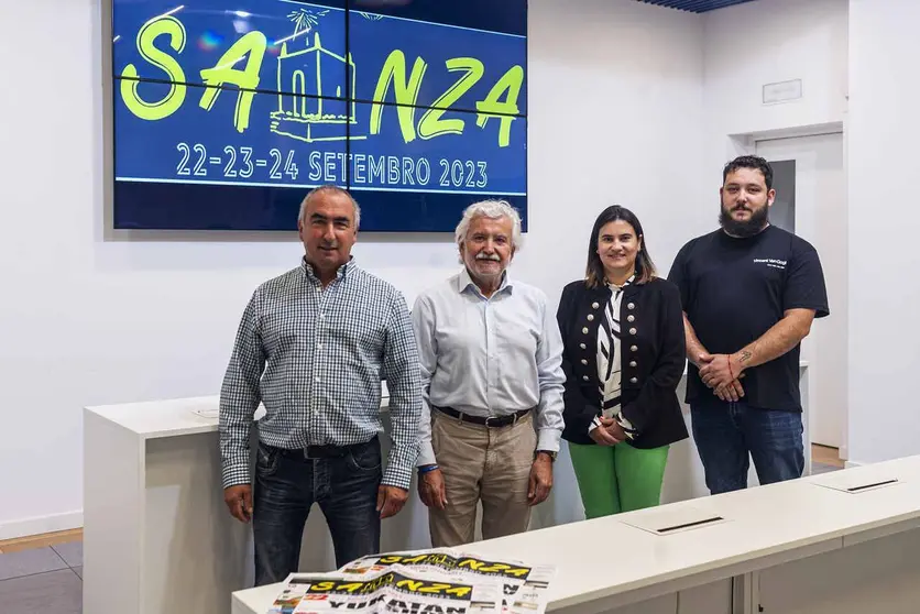 Julio Domínguez, Rosendo Fernández, Asunción Morgade e Diego Veloso, na presentación da Romaría da Saínza no Pazo Provincial.