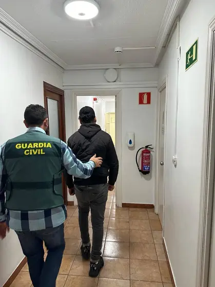 Un de los detenidos en la operación policial. | FOTO: Guardia Civil.